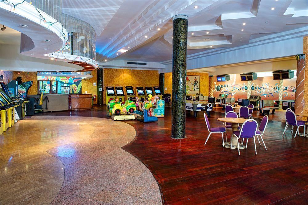 Ramada By Wyndham Princess Belize City Hotel Restaurant photo