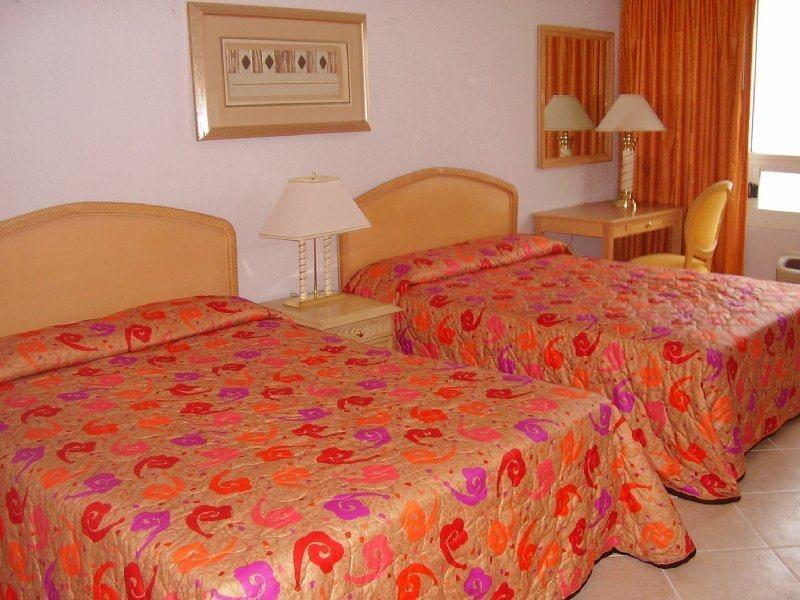 Ramada By Wyndham Princess Belize City Hotel Room photo